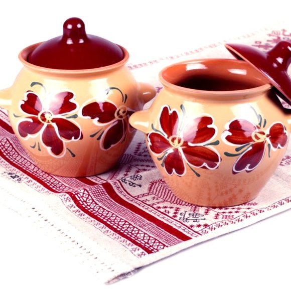 NWT Stoneware Ramekins Set of 2 Clay Pots & Lids - Picture 1 of 4